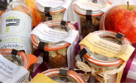 Apfel-Streuselkuchen im Glas von der Biokuchenfee 